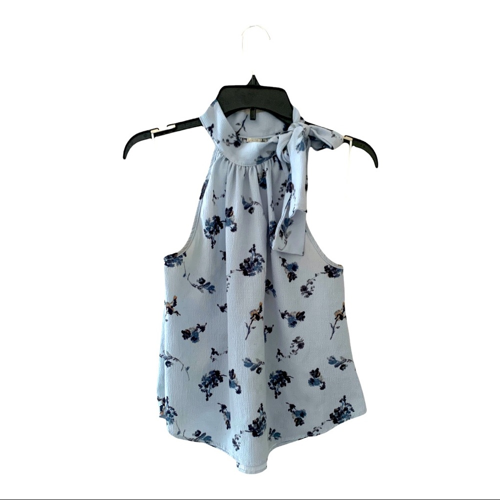 Paper Crain Blue Floral Sleeveless Shirt Size Medium